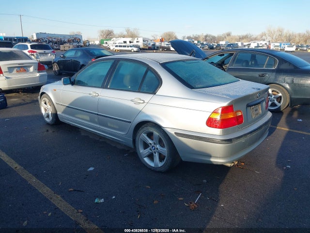 2005 Bmw 325i მანქანა იყიდება აუქციონზე, vin: WBAET374X5NJ90498, აუქციონის ნომერი: 43826538