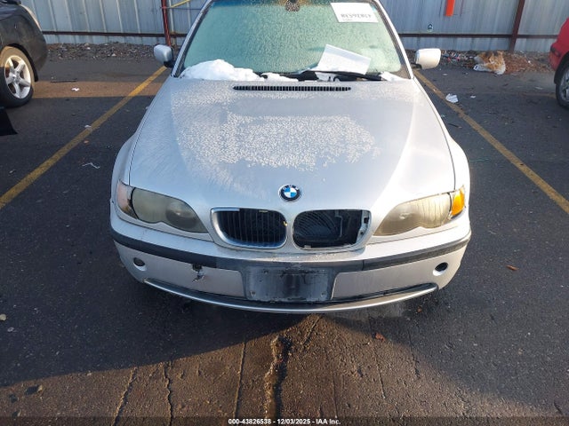 2005 Bmw 325i მანქანა იყიდება აუქციონზე, vin: WBAET374X5NJ90498, აუქციონის ნომერი: 43826538
