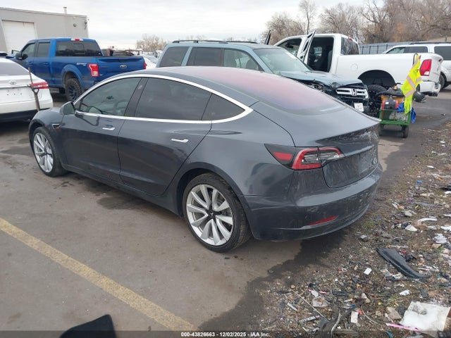 2018 TESLA MODEL 3 5YJ3E1EA6JF007849 Photo 2