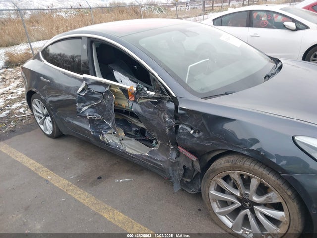 2018 TESLA MODEL 3 5YJ3E1EA6JF007849 Photo 5