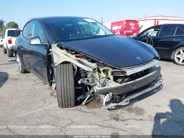 2024 TESLA MODEL Y 7SAYGDED7RF092209 Photo 0