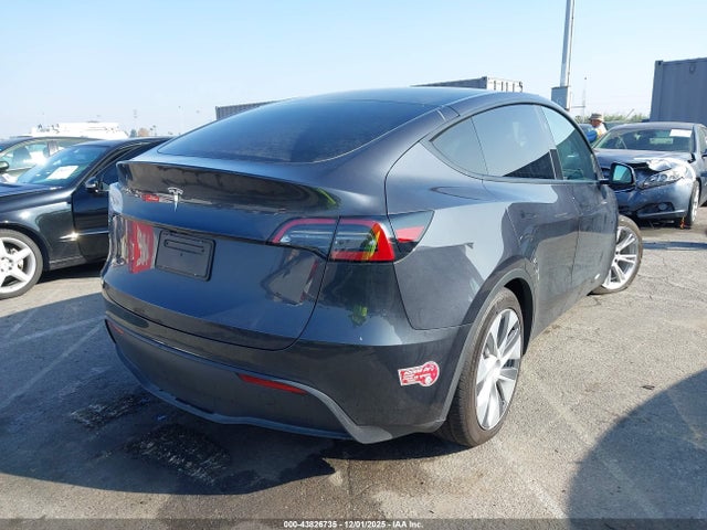 2024 TESLA MODEL Y 7SAYGDED7RF092209 Photo 3