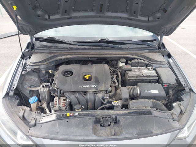 KMHD74LFXHU408719 Hyundai ELANTRA SE