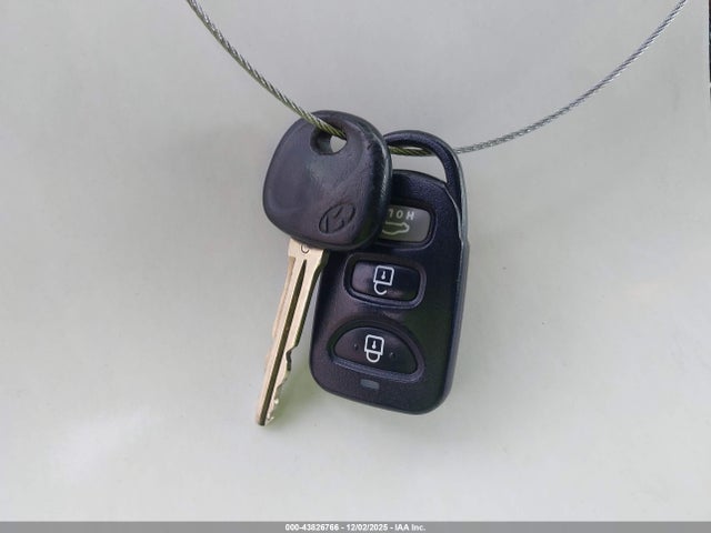 KMHD74LFXHU408719 Hyundai ELANTRA SE