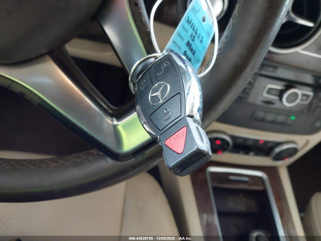 WDCGG5HB7FG438781 Mercedes-Benz GLK 350