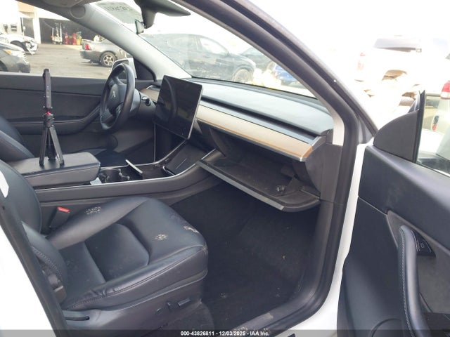 2020 TESLA MODEL Y 5YJYGDEE6LF048473 Photo 4