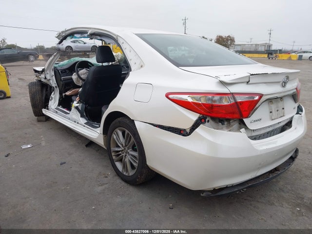 4T1BF1FK1FU102118 Toyota CAMRY SE
