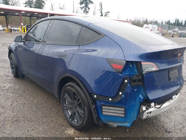 2023 TESLA MODEL Y 7SAYGDEE5PF643078 Photo 2