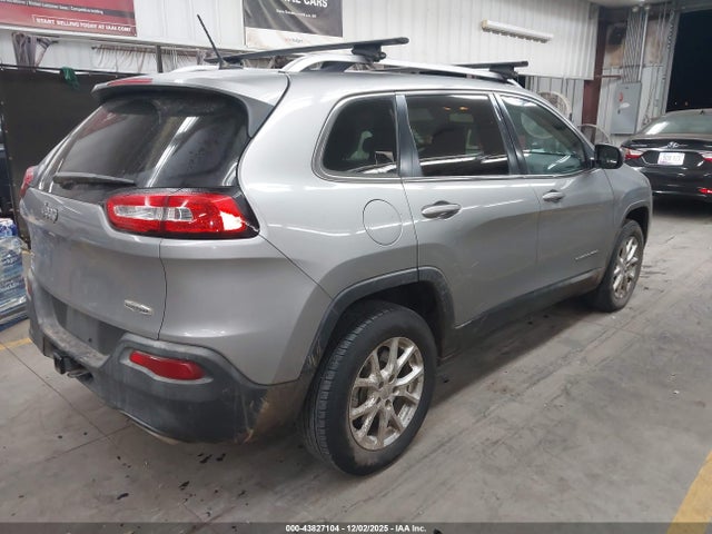 1C4PJMCS3FW788214 Jeep Cherokee Latitude