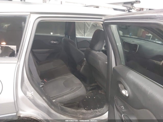 1C4PJMCS3FW788214 Jeep Cherokee Latitude