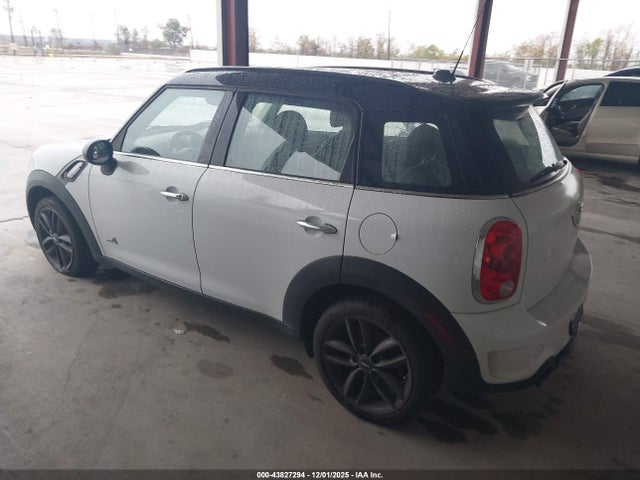 2012 MINI COOPER S COUNTRYMAN WMWZC5C58CWL62157 Photo 2