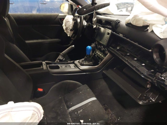 2022 TOYOTA GR86 JF1ZNBF16N8751929 Photo 4