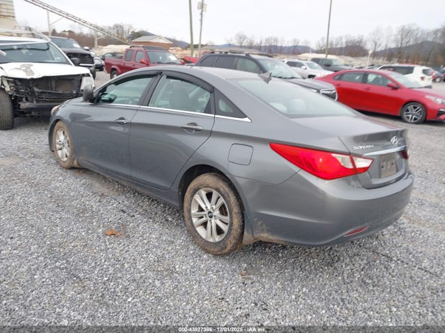 2013 HYUNDAI SONATA 5NPEB4AC3DH549779 Photo 2