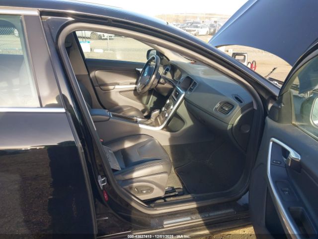 2015 VOLVO S60 YV1612TM3F1343528 Photo 4