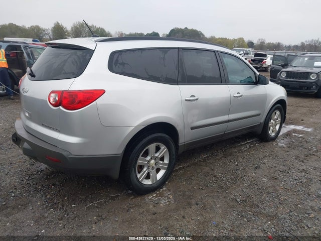 2012 CHEVROLET TRAVERSE 1GNKREED3CJ398849 Photo 3