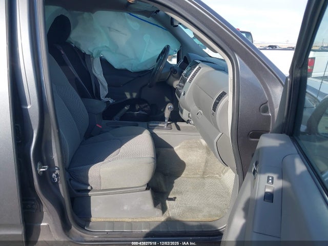 1N6AD0ER8JN738260 Nissan Frontier Sv
