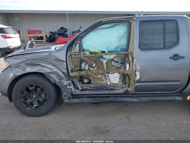 1N6AD0ER8JN738260 Nissan Frontier Sv