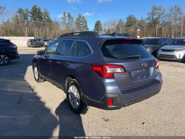 2018 SUBARU OUTBACK 4S4BSAFCXJ3208683 Photo 2