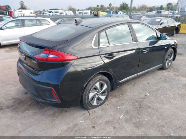 2017 HYUNDAI IONIQ HYBRID KMHC75LC9HU031632 Photo 3