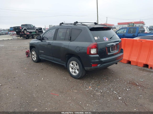 2015 JEEP COMPASS 1C4NJCBA4FD235612 Photo 2