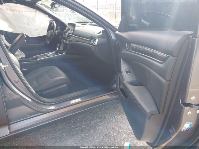 1HGCV1F36LA138163 Honda Accord Sport