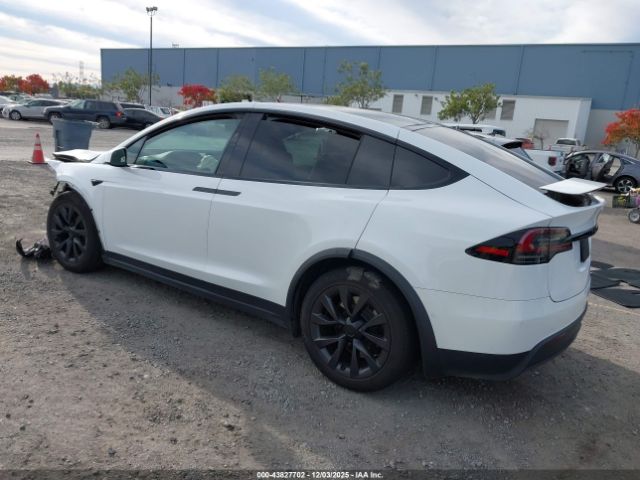 2022 TESLA MODEL X 7SAXCDE58NF349792 Photo 2