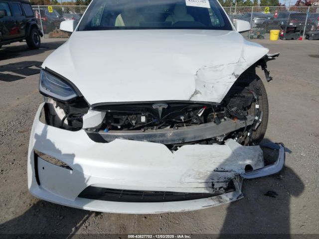 2022 TESLA MODEL X 7SAXCDE58NF349792 Photo 5