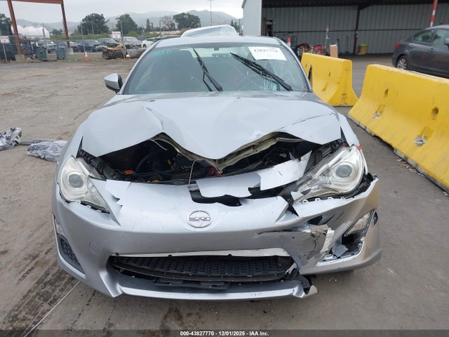 Scion FR-S 2016 JF1ZNAA14G8702457 Image 12