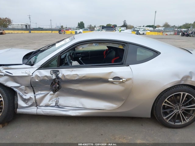 Scion FR-S 2016 JF1ZNAA14G8702457 Image 14