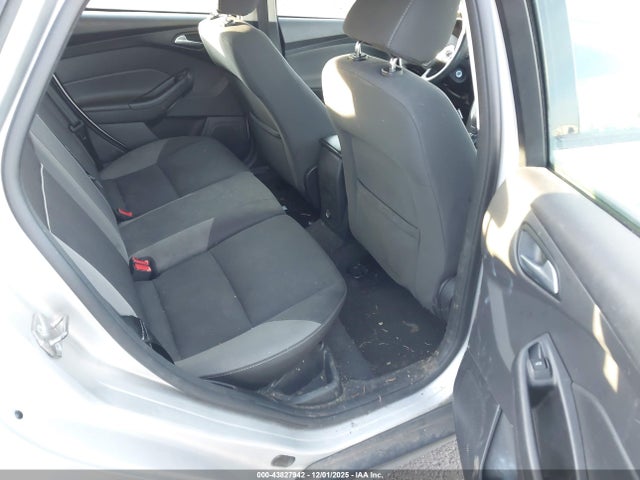 Ford FOCUS SE 2014 1FADP3K28EL313371 Image 8
