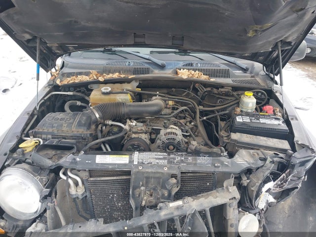 2005 JEEP LIBERTY 1J4GL48K55W602667 Photo 9