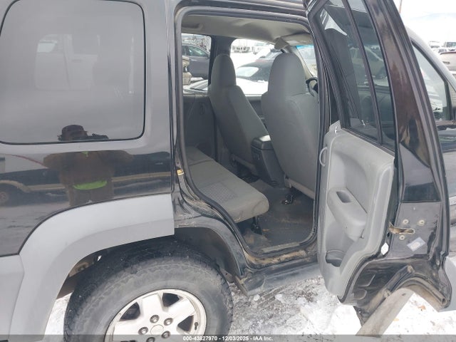2005 JEEP LIBERTY 1J4GL48K55W602667 Photo 7