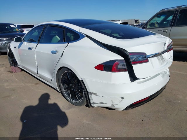 2021 TESLA MODEL S 5YJSA1E23MF426181 Photo 2