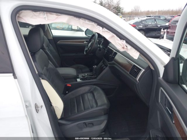 2019 VOLKSWAGEN ATLAS 1V2NR2CAXKC533419 Photo 4