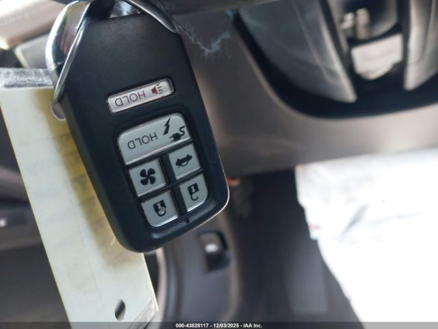 2018 HONDA CLARITY PLUG-IN HYBRID JHMZC5F34JC004225 Photo 10