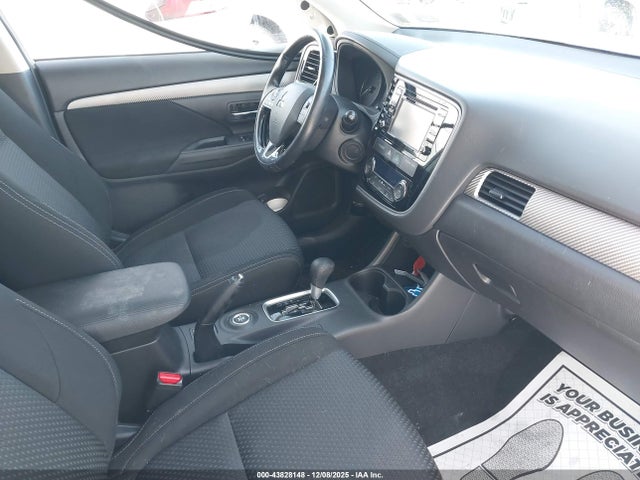 2016 MITSUBISHI OUTLANDER JA4AZ3A38GZ001403 Photo 4