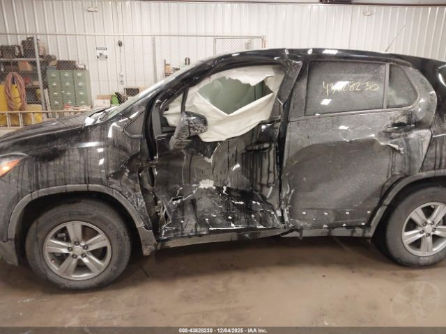2022 CHEVROLET TRAX KL7CJNSM8NB551633 Photo 5