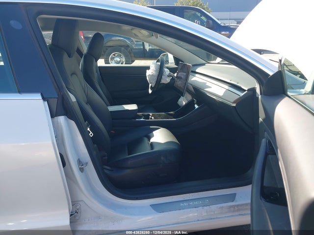 2019 TESLA MODEL 3 5YJ3E1EA5KF317833 Photo 4