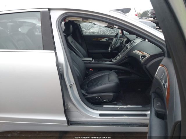 2017 LINCOLN MKZ 3LN6L5E97HR602987 Photo 4