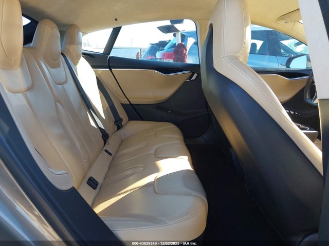 2015 TESLA MODEL S 5YJSA1H29FF085139 Photo 7