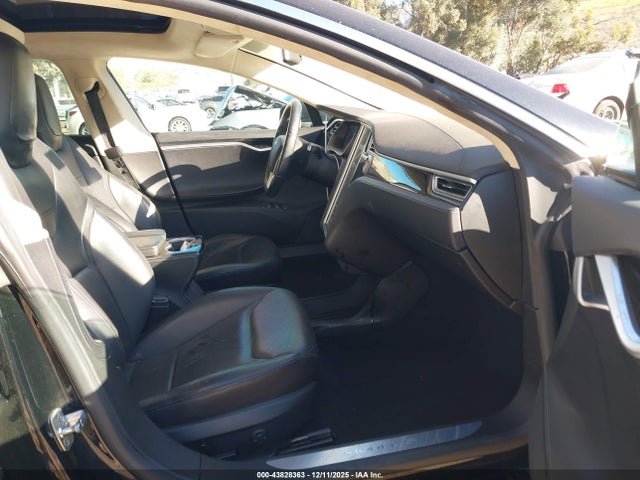 2015 TESLA MODEL S 5YJSA1E12FF119918 Photo 4