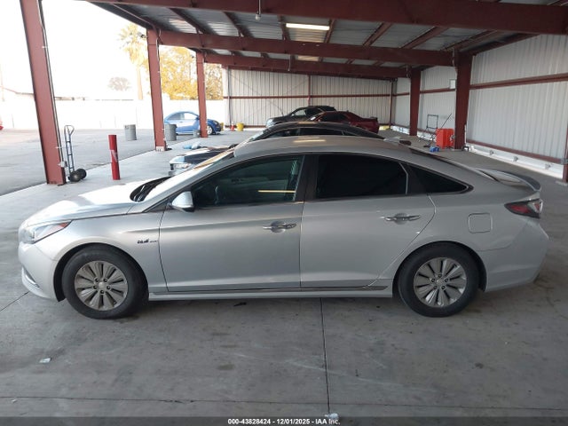 2016 Hyundai Sonata Hybrid Se მანქანა იყიდება აუქციონზე, vin: KMHE24L11GA011875, აუქციონის ნომერი: 43828424