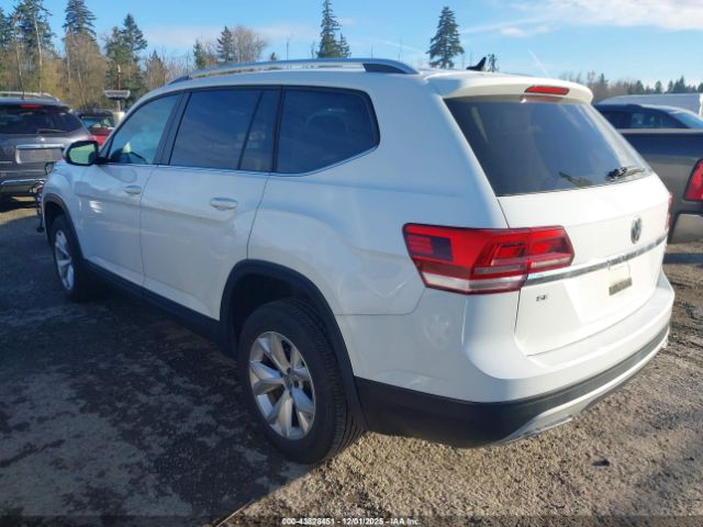 2018 VOLKSWAGEN ATLAS 1V2KR2CAXJC573971 Photo 2