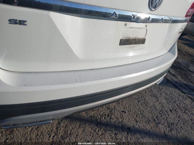 2018 VOLKSWAGEN ATLAS 1V2KR2CAXJC573971 Photo 5