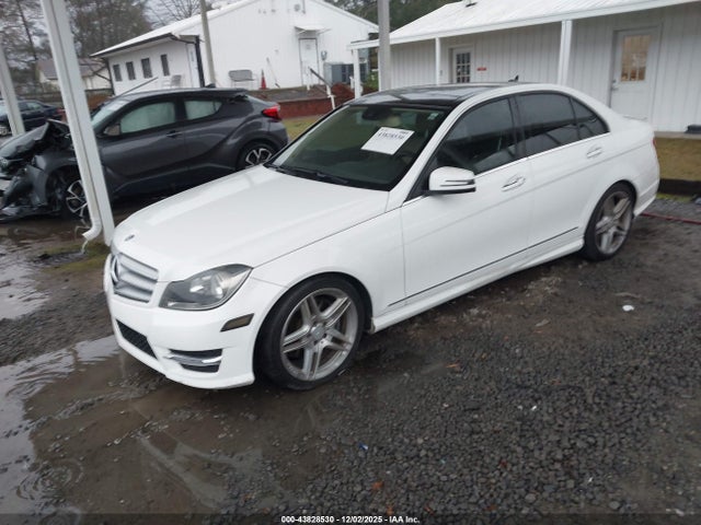2013 MERCEDES-BENZ C 350 WDDGF5HB1DR278834 Photo 1
