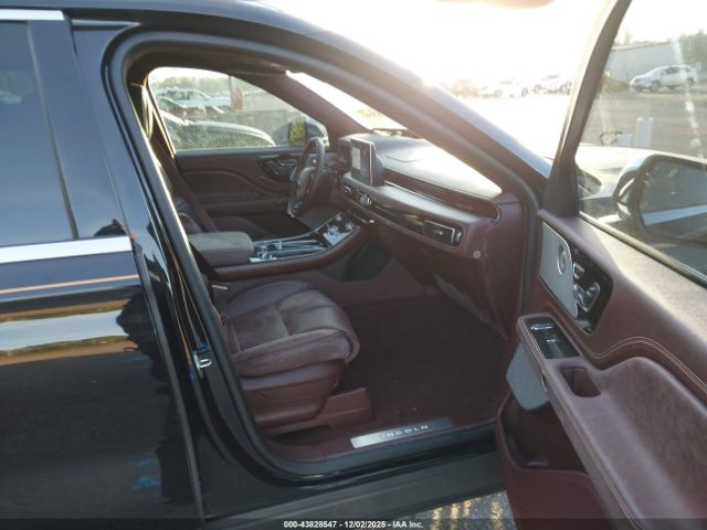 2021 LINCOLN AVIATOR 5LM5J9XCXMGL06815 Photo 4