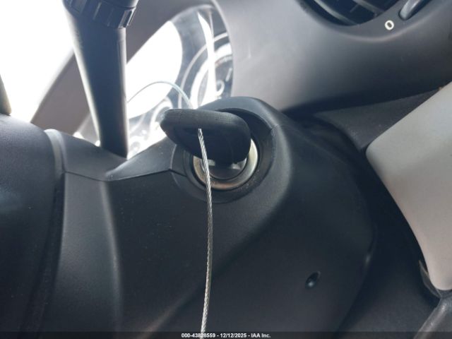 2014 FIAT 500L ZFBCFABH1EZ024379 Photo 10