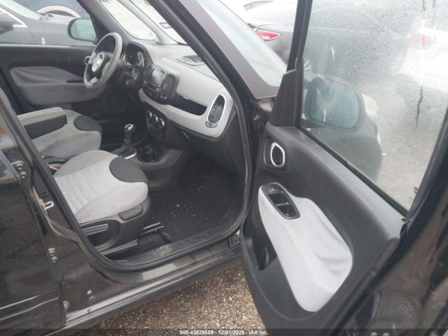 2014 FIAT 500L ZFBCFABH1EZ024379 Photo 4