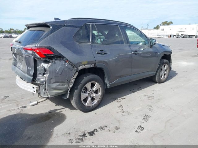 2022 TOYOTA RAV4 2T3W1RFVXNW201812 Photo 3