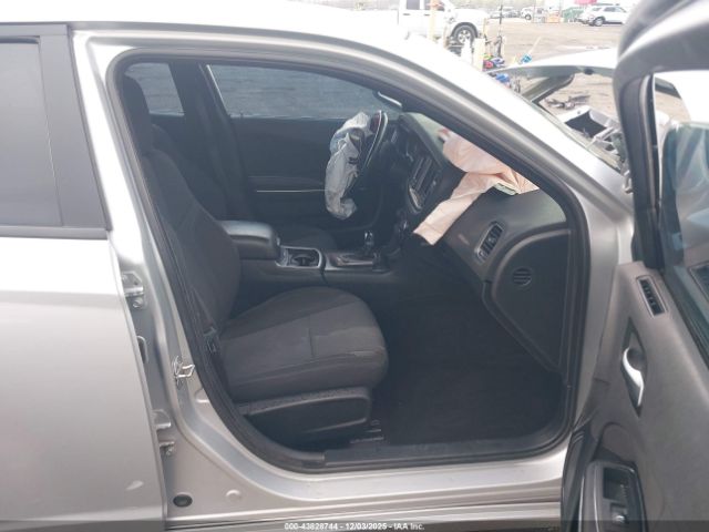 2019 DODGE CHARGER 2C3CDXBG4KH724555 Photo 4